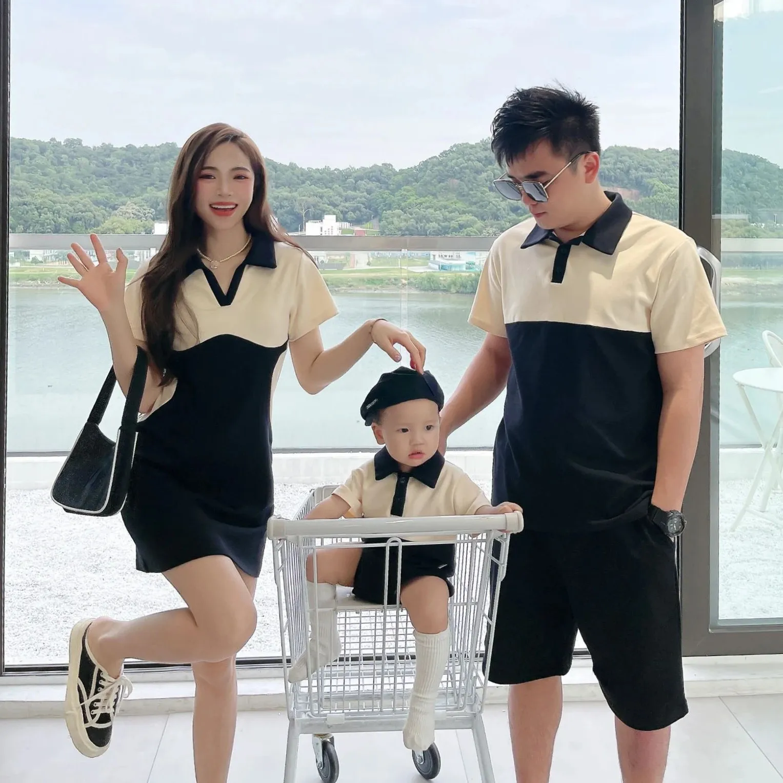 Mom Dad and Baby Boy Girl Matching Same Clothes for The Whole Family Look Mother Daughter Dress Summer Father Son T Shirts 240327