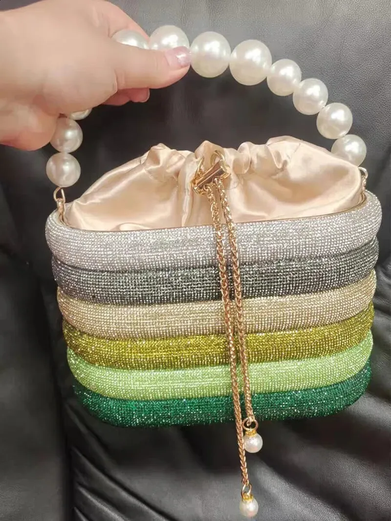 Modne kryształowe torby kubełkowe Pearl Mix Color Silk Crossbody torebki 240329