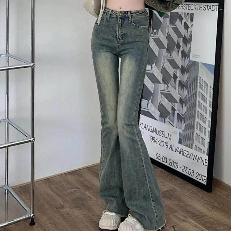 Kvinnors jeans 2024 FLARED denimbyxor tätt hög midja retro tvättade mopping koreansk modegata