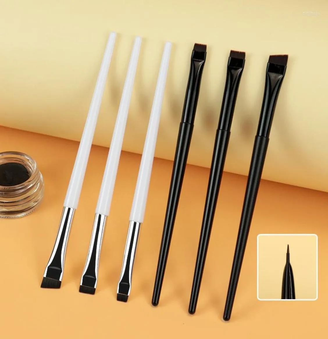 Ben spazzole per trucco 1pcs piatto a pennello per sopracciglia super fine eyeliner strumento di bellezza di dimensioni diverse per la sopracciglia per sopracciglia cosmetica Cream5862120