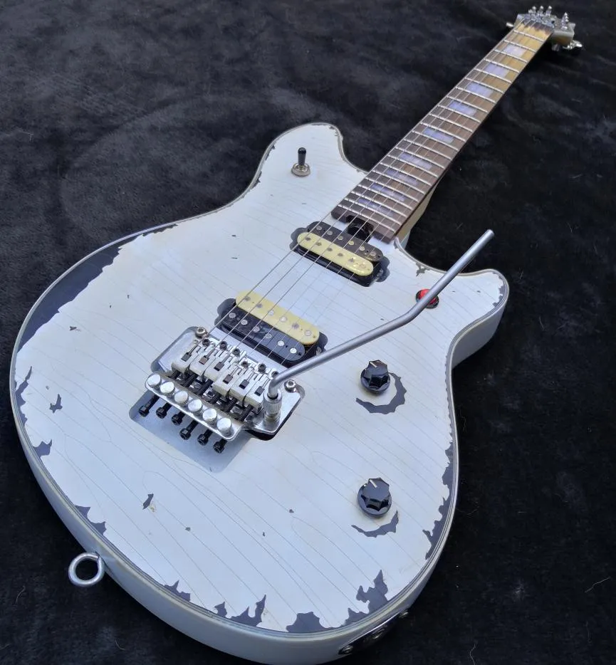 Eddie Van Van Van Halen Wolf Custom Eddie Van Van Halen Ernie Ball Axis Vintage White Relic Electric Guitar Red Button Tremolo B8577393