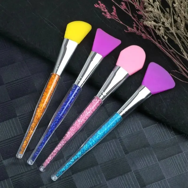 2024 Silicone Face Mask Makinp Brushes avec strass de strass de fond en strass