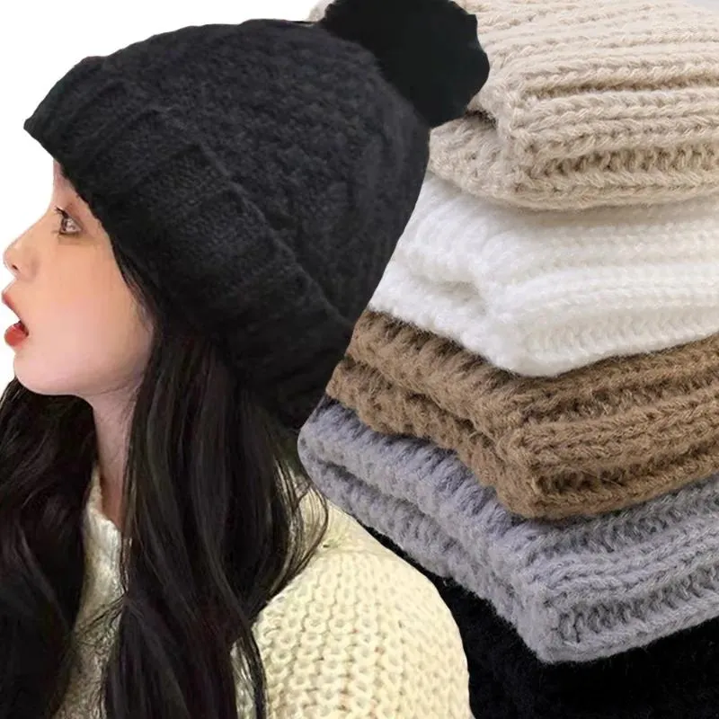 Baskenmützen warm Twist Strickhut Herbst Winter Frauen Mädchen Feste Farbe Dicke Plüsch -Kappe vielseitige Skifahren tägliche Hüte Mode einfache Geschenke