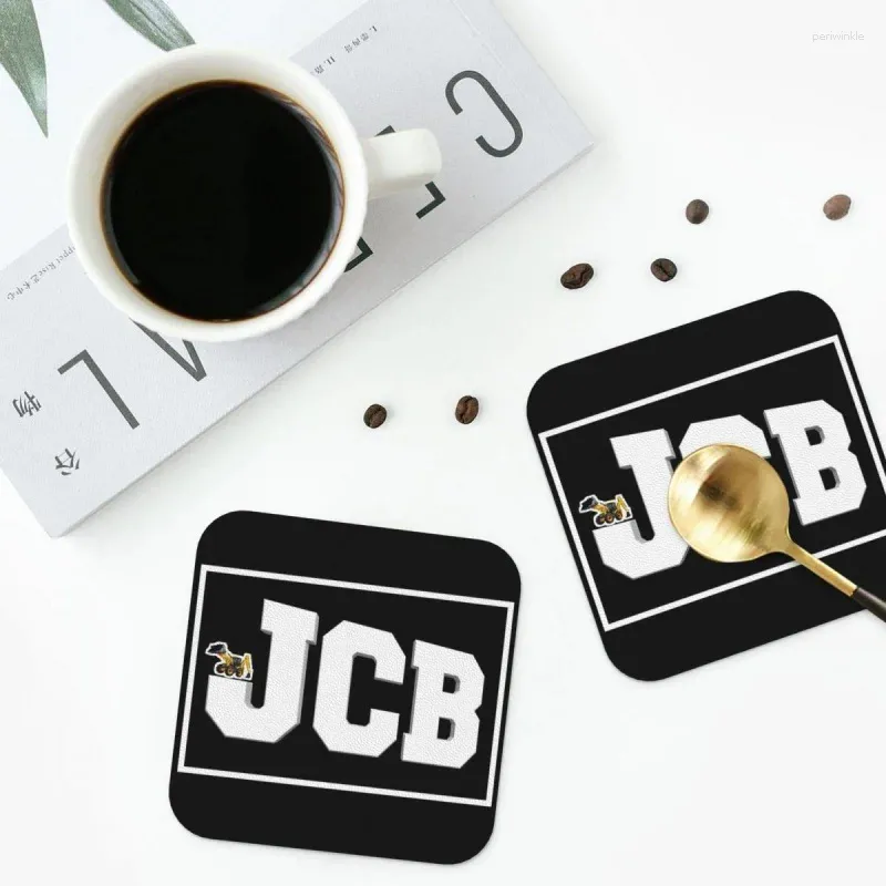 Tafelmatten JCB Stickers Coasters PVC Leather Placemats Non-Slip isolatie Koffie voor Decor Home Kitchen Dining Pads Set van 4