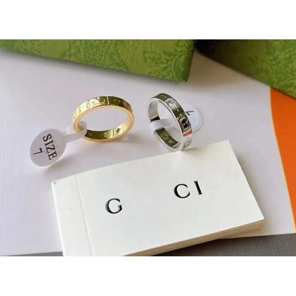 古典的な絶妙な結婚指輪ファッションデザイナーリングゴールドシエカラー女性のための選ばれた恋人のギフト高品質のジュエリーアクセサリー
