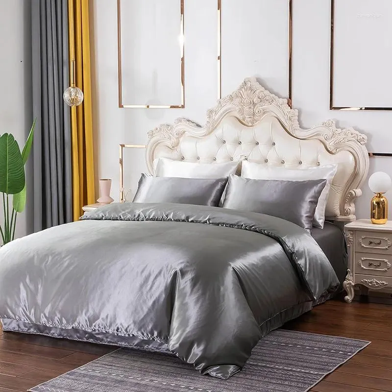 Bedding Sets Mulberry Silk Luxury Conjunto com tampa de coloração macia e macia de cetim liso