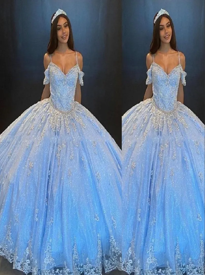 2021 Abiti di quinceanera azzurro sexy cinghie di spaghetti Appliques in pizzo d'argento Crystal Illusion Seques Sweet 16 Plus Size5041287