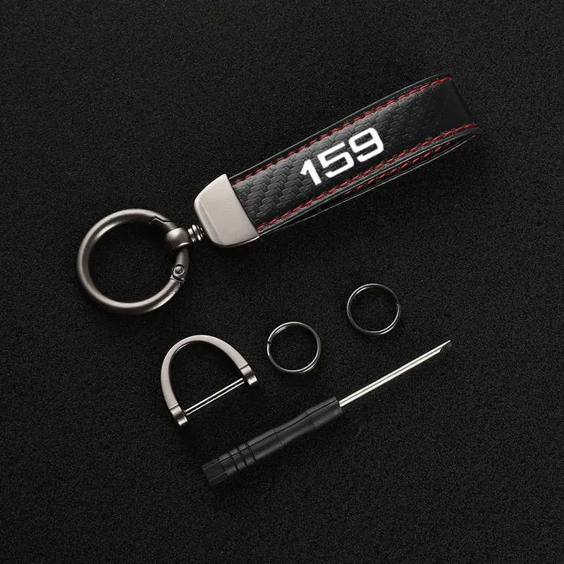 Keychains Lanyards läder kolfiber fordon Nyckelring zinklegering för Alfa Romeo 159 med tillbehör Q240403