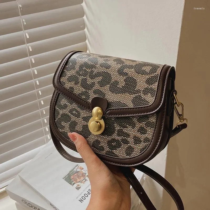 Сумки на плечах оригинальная сумка для бренда 2024 Женщина INS NICHE Design All-Match Messenger Fashion Leopard Saddle