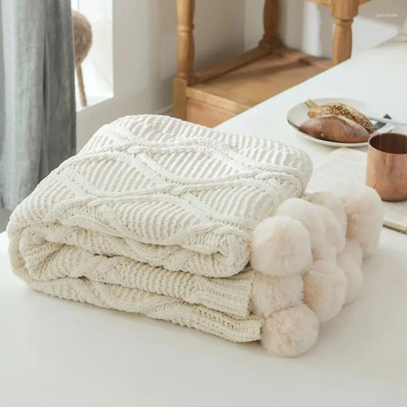 Dekens zachte deken chic gebreide met ballen chenille haakhaak warme sprei roze worp voor bedbank pompom manta decor