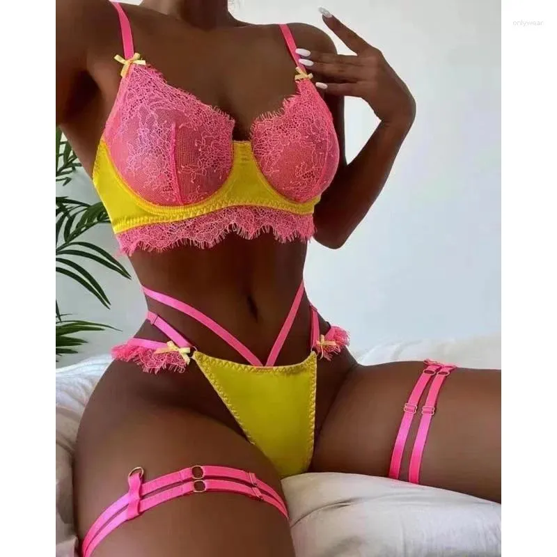 Bikini de maillots de bain pour femmes Couleur de lingerie sexy Couleur en trois pièces Leggings Butterfly pour femmes