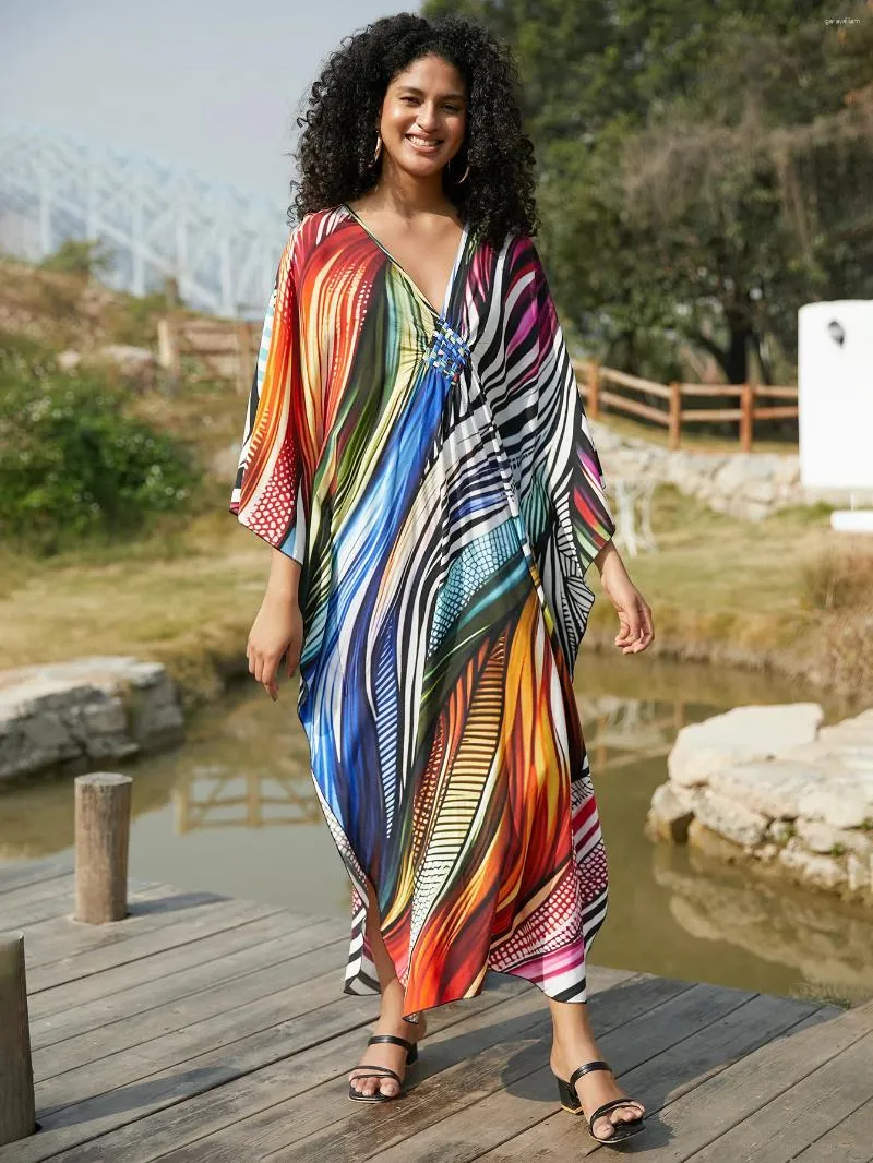 Nec de cou à main vintage à la main plus taille Kaftan Boho Beachwear Swimsuit Cover-ups 2024 Femmes Elegant Robe Summer Loose Robe Q1602