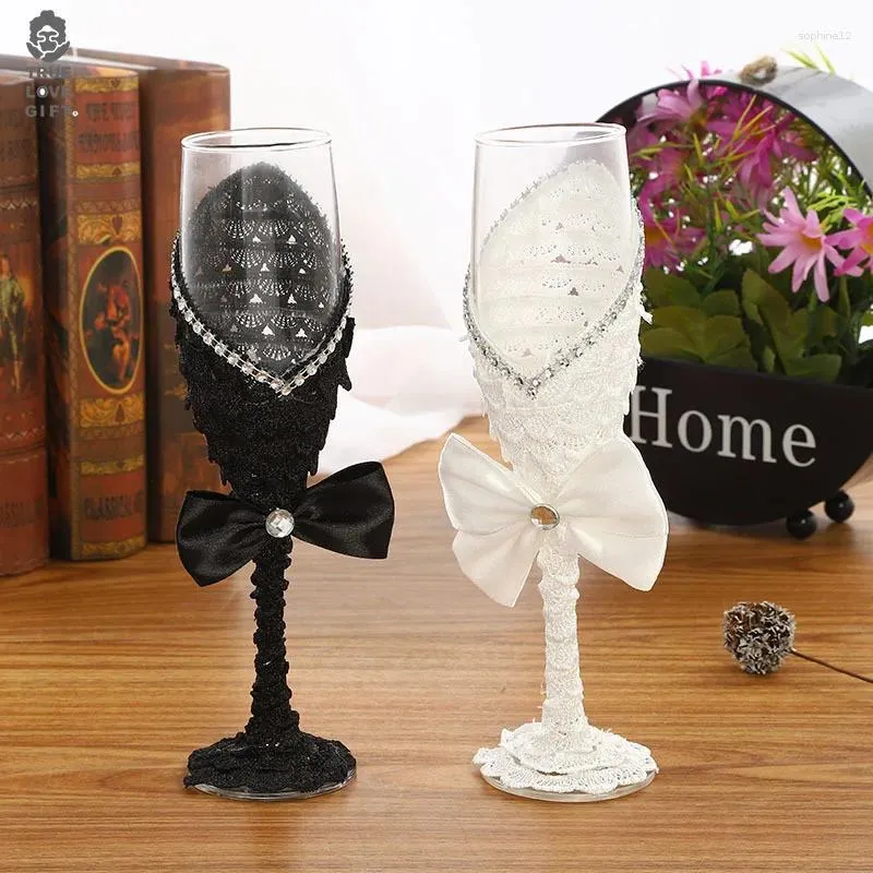 Vinglas 2st Creative Wedding Glass Groom Bride Champagne Goblet Home Party Decoration Cup Gifts Blackwhite