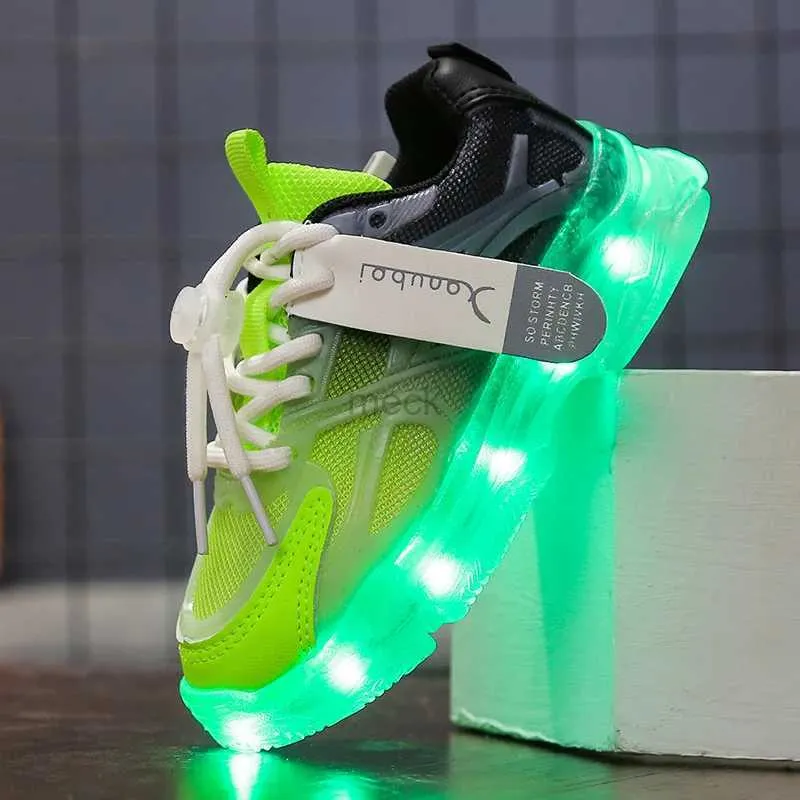 Athletic Outdoor USB -Ladung Kinder -Turnschuhe leuchten lässige Laufschuhe Jungen Mädchen Gehen Sportschuhe LED Blinkende atmungsaktive leuchtende Schuhe 240407