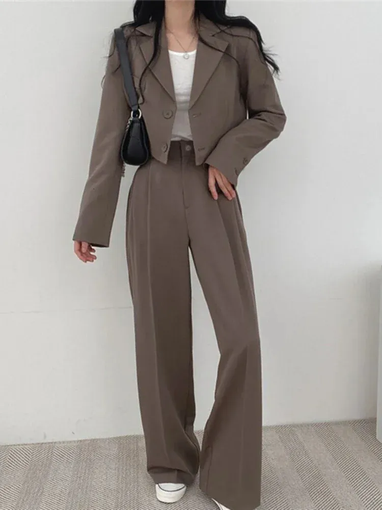 Blazer serve para o casaco de moda de manga comprida preto calças de cintura alta de duas peças, as mulheres superam o outono da senhora coreana 240403