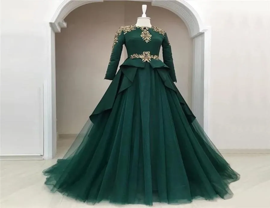 Robes de soirée musulmanes vertes 2021 Modest Aline Manches longues Cristaux en dentelle d'or islamique Dubaï Arabe saoudien long Soirée formelle Par9041901