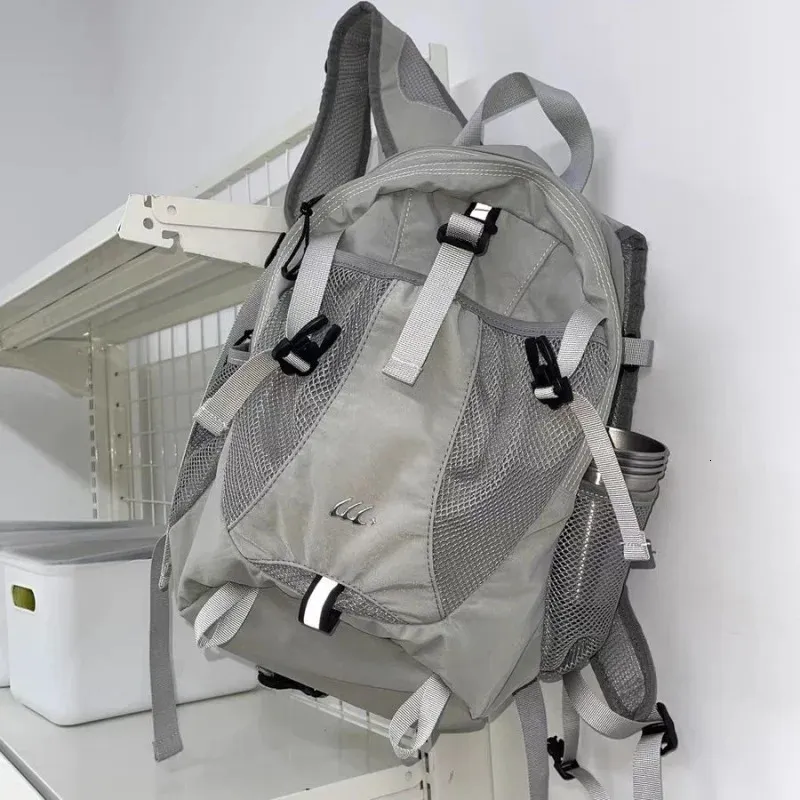 Korean Gray Nylon Backpack Hoge capaciteit Unisex Lichtgewicht Outdoor wandelrugzakken Cycling Bag Women Fashion School Tassen 240329