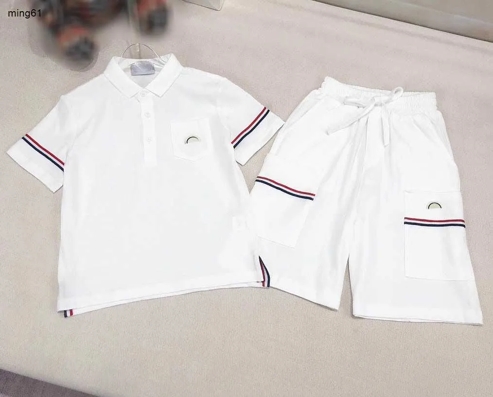 Brand Boys Polo Set Kids Designer Vêtements Baby Tracksuits Taille 100-150 cm Mindialiste Blanc Design à manches courtes et shorts 24MA