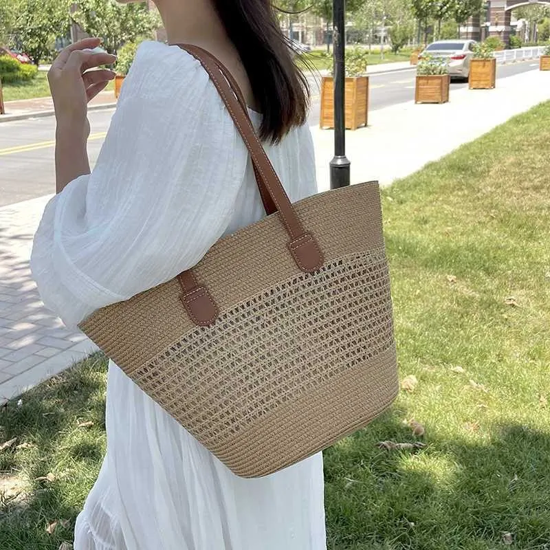 Daily Wear Beach Bags Large Capacity Tote Bag High-end Texture Single Shoulder Crossbody for Work Commuting Underarm Grass Woven