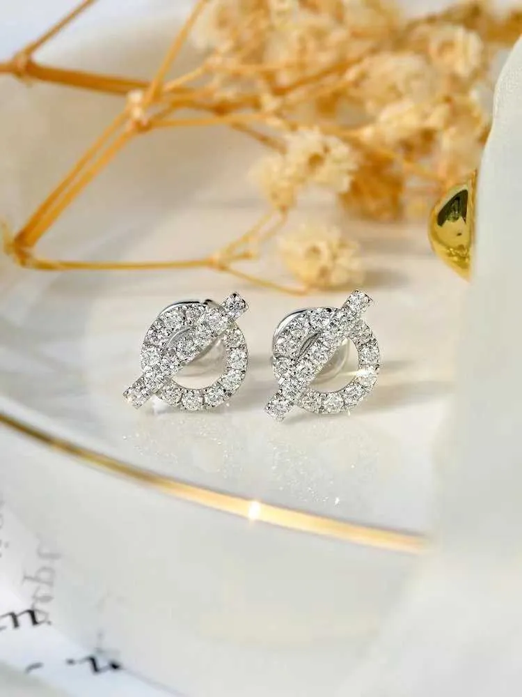 Lätt lyxdesignerörhängen Little Q Pig Nose For Women 18K Rose Gold Simple 2024 Pure Silver Classic Letter Set Diamond Earrings With Logo