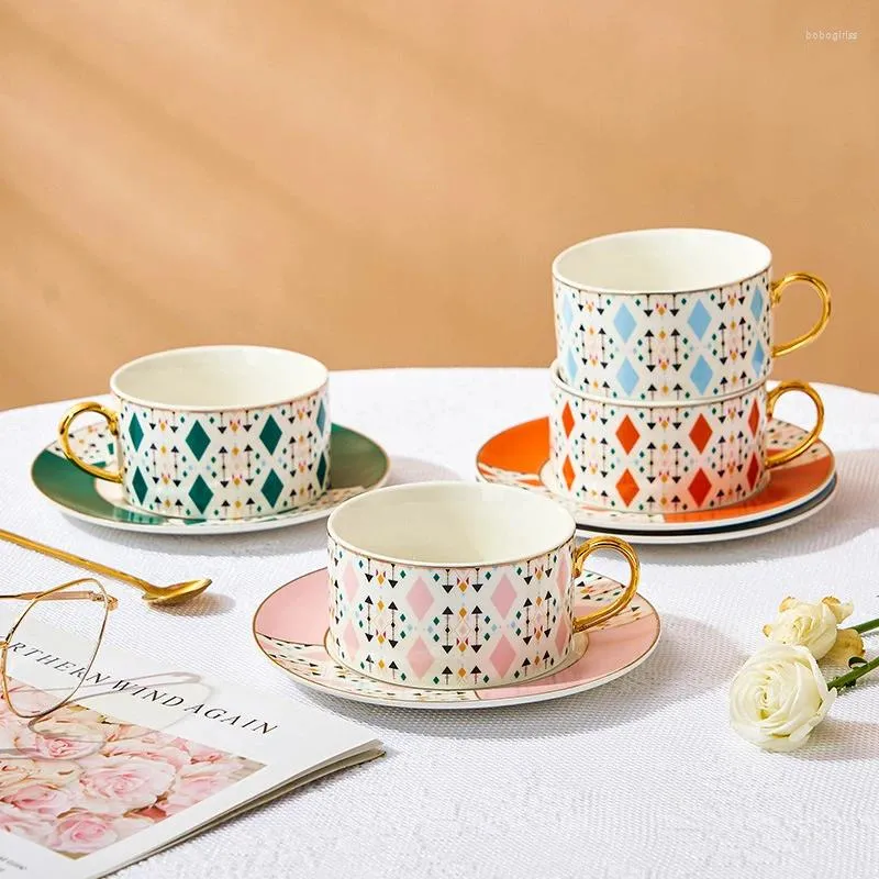 Cups Saucers Ins Style Keramik Becher Phnom Penh Kaffee Kaffee Tasse Set Home Tee Blumenlicht Luxus Englisch Frühstück Geschenk