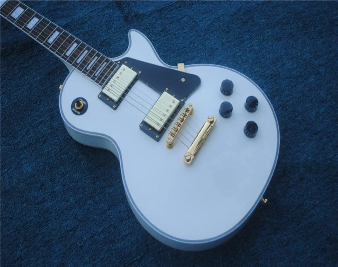 delivery of 6string electric guitar made in China Customized white electric guitar2811092