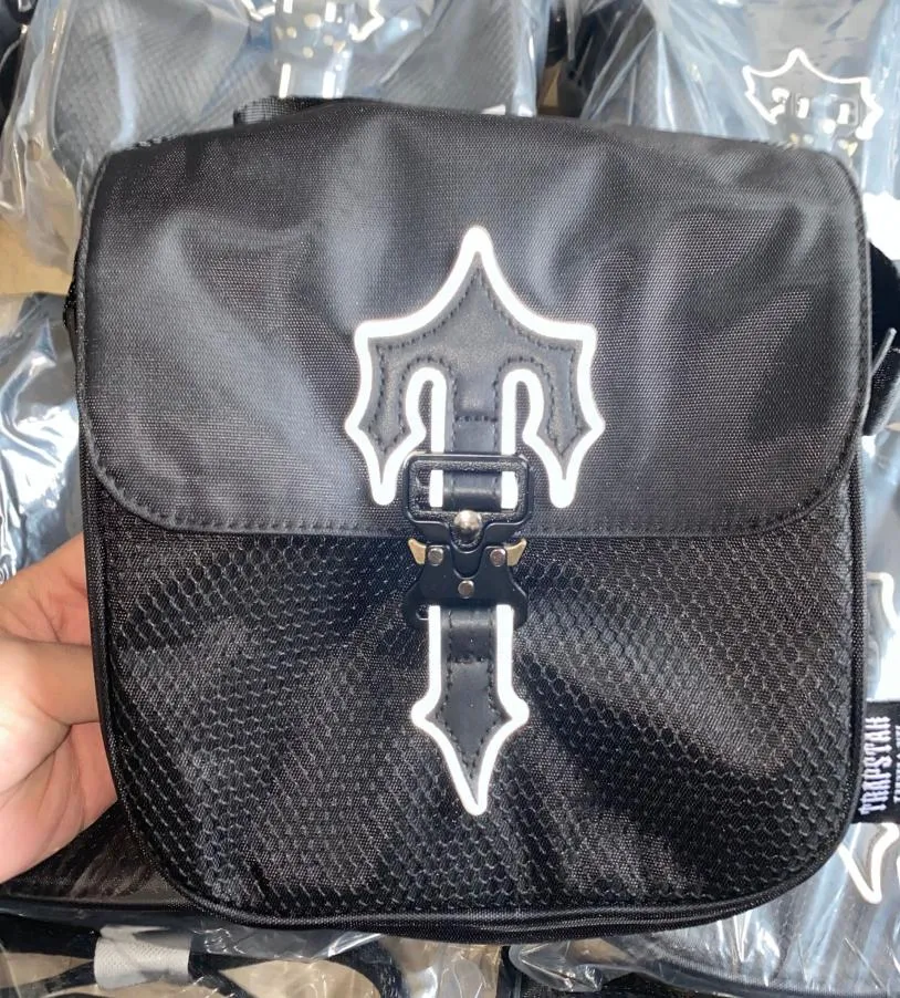 Trapstar London Outdoor Messenger Bags Irongate T Cross Bag Back Black Officective Skull Bugle Designer Brand1301061