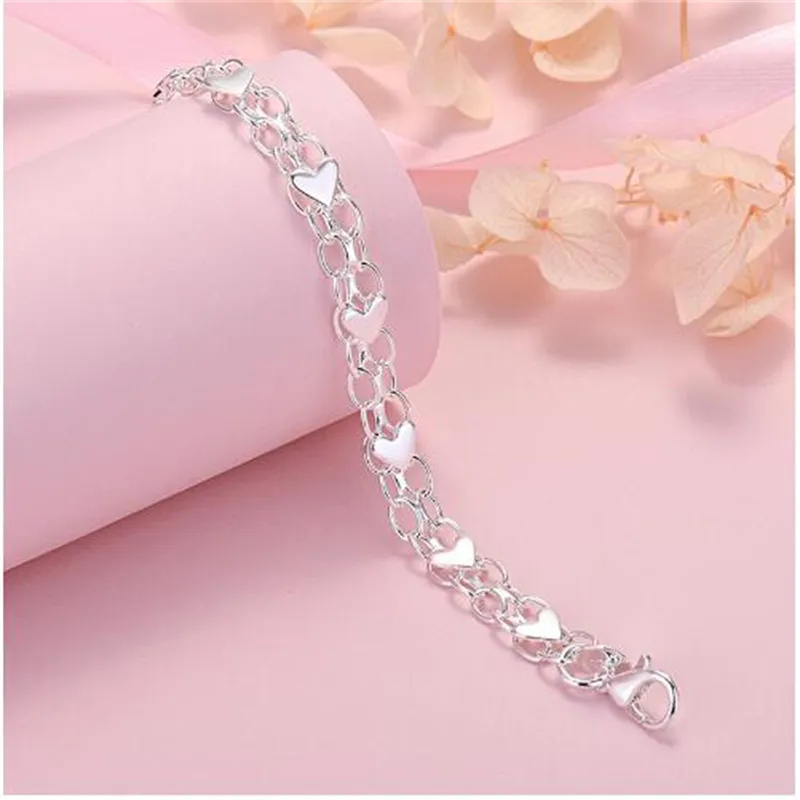 Nieuwe luxe klassieke hartvormige armband voor vrouwen Fashion Designer Sieraden Wedding Party Verjaardagsgeschenk AB105