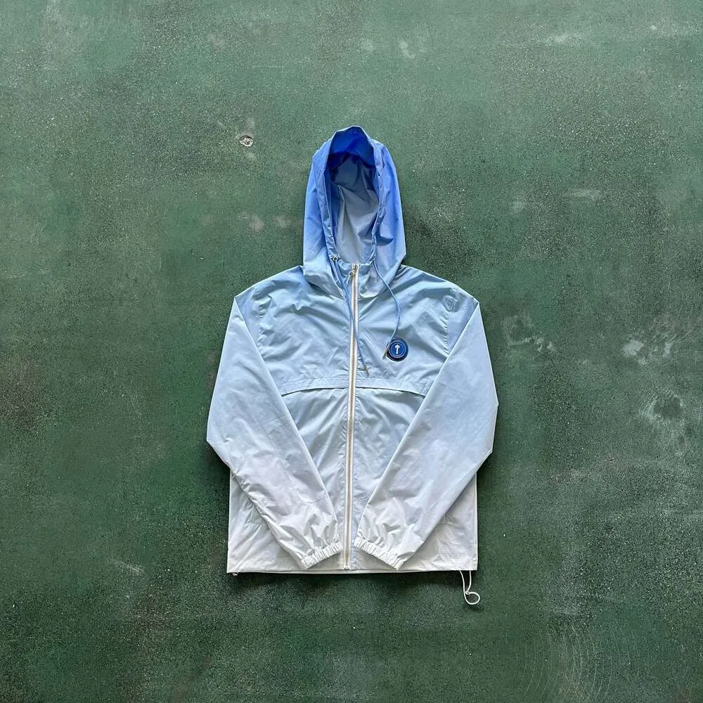 가을 New Trapstar American Trendsetter Light Blue Gradient Long Sleeved Hooded Stormtrooper 트렌치 재킷