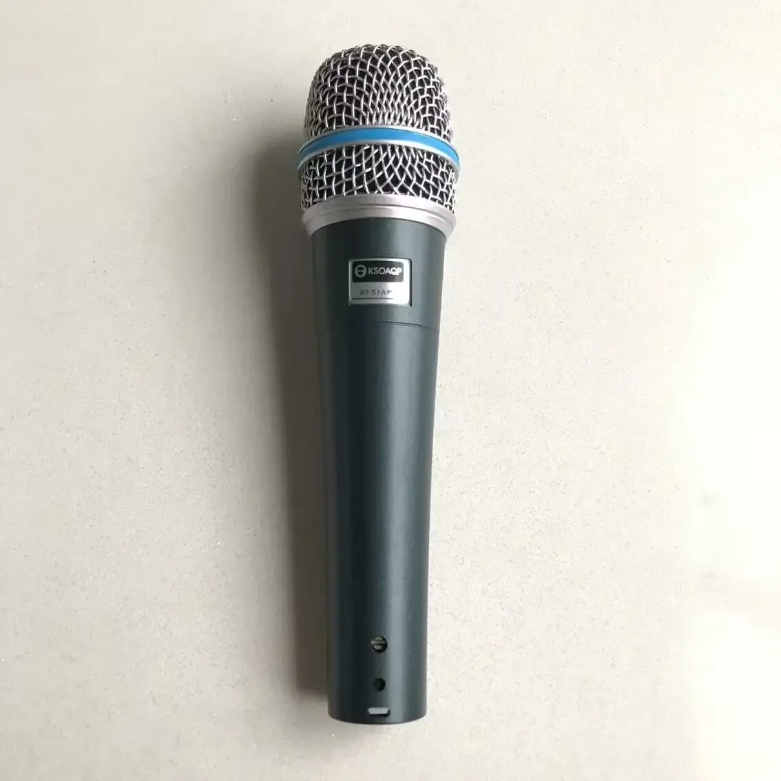 Microphones Top Professional Dynamic Instrument Microphone BT 57 BET57 BT57 BT57, adapté à la performance du karaoké en direct sur la scène du microphone