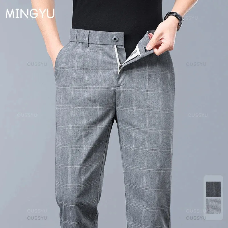 Classici di alta qualità estiva lavoro a quadro di pantaloni sottili maschi Business Fashion Grey Black Party Casual Formale Pantaloni Maschio 38 240407