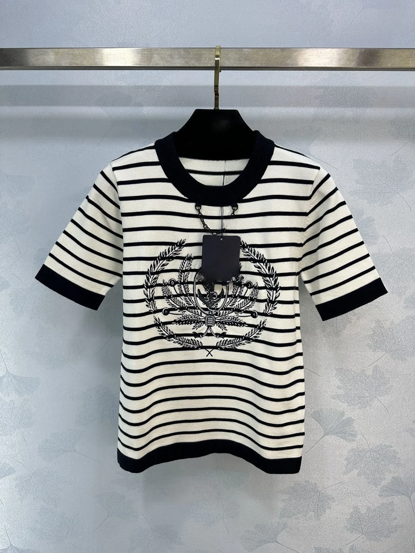 Summer New Striped Emblem Knitted T-shirt