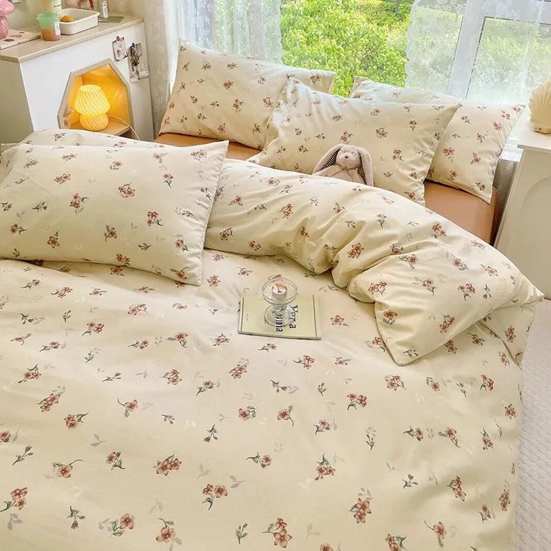 Zestawy pościeli sypialnia z podwójnym łóżkiem Czteroczęściowy zestaw czteroczęściowy zestaw cztery pory roku czyste bawełniane kołdra Połączona poduszka