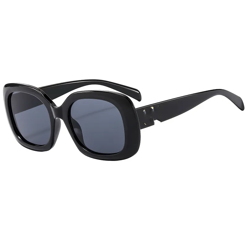 Luxeurs rétro de luxe de luxe et lunettes de soleil Personnalité artistique Small Frame pour les femmes rétro transfrontalières tendance européenne et américaine