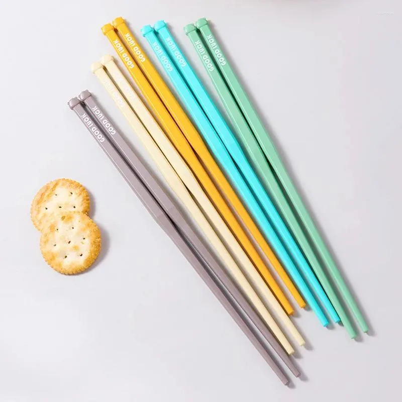 Chopsticks 2/3/4/5Pairs Set Family Använd legering Japansk hög temperaturbeständig anti-bakteriellt icke-halkmode