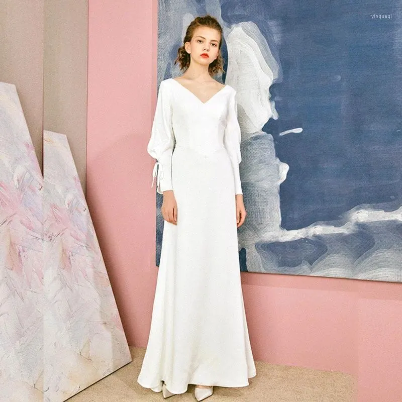 Robes décontractées robe de mariée légère 2024 V-colme ouvert banquet Banquet Satin face à manches longues pour femmes