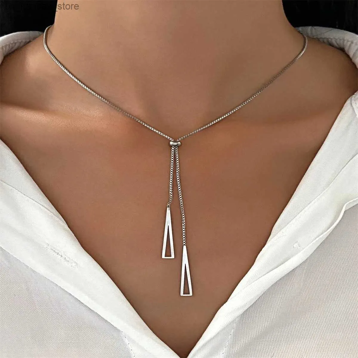 Pendant Necklaces Fashion Golden Triangle Pendant Necklace Stainless Steel Simple Charm Y Lariat Necklace Suitable for Women Bohemian Minimalist Jewelry240408