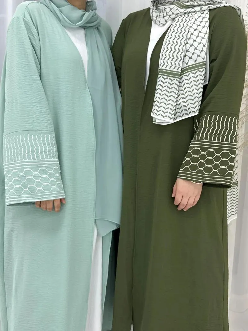 Roupas étnicas Bordado de moda Kimono manto muçulmano de grandes dimensões abaya syari fêmea de adoração aberta abayas wy199