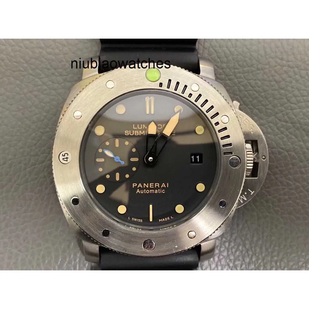 Kijk voor mannen luxe heren automatisch mechanisch ontwerper horloge saffier spiegel Zwitserse bewegingsgrootte 47 mm geïmporteerde rubberen band sport 724Z