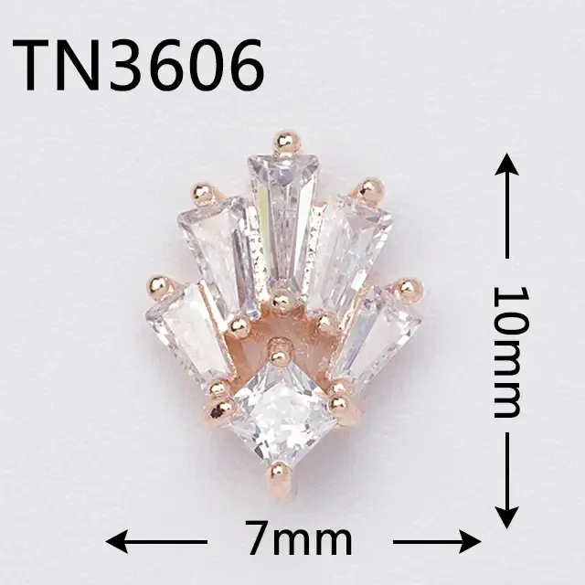 Décorations 10pcs / lot 3D 3606 Crown Alloy Zircon Nail Art Crystals Régisnestones DÉCOR