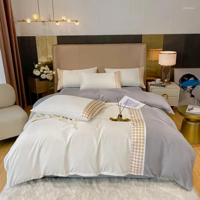 Sängkläder sätter nordiskt täcke täckning kudde bekväm skarv kort vit lakan set sängöverdrag sovrum sovkolthes singel 150x200