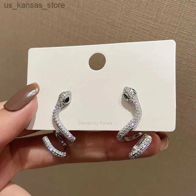 Charm Silver Color Crystal Snake Ear Clip de una sola pieza de una pieza para mujeres Accesorios de fiesta de joyería de moda240408ULTZ