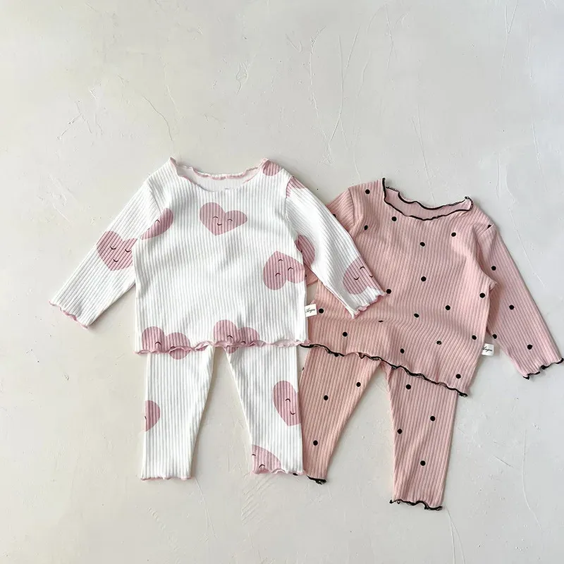Весенняя детская пижама набор милый точечный принт для младенцев -девочек спящими носить малыш для одежды для одежды 240325