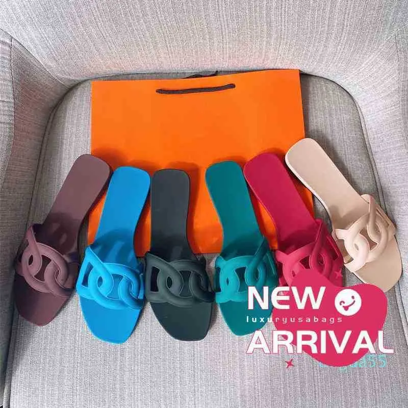 Slipperveer nieuwe dames 2024 PVC stof matte niet-slip strandschoenen mode solide kleur sandalen en slippers