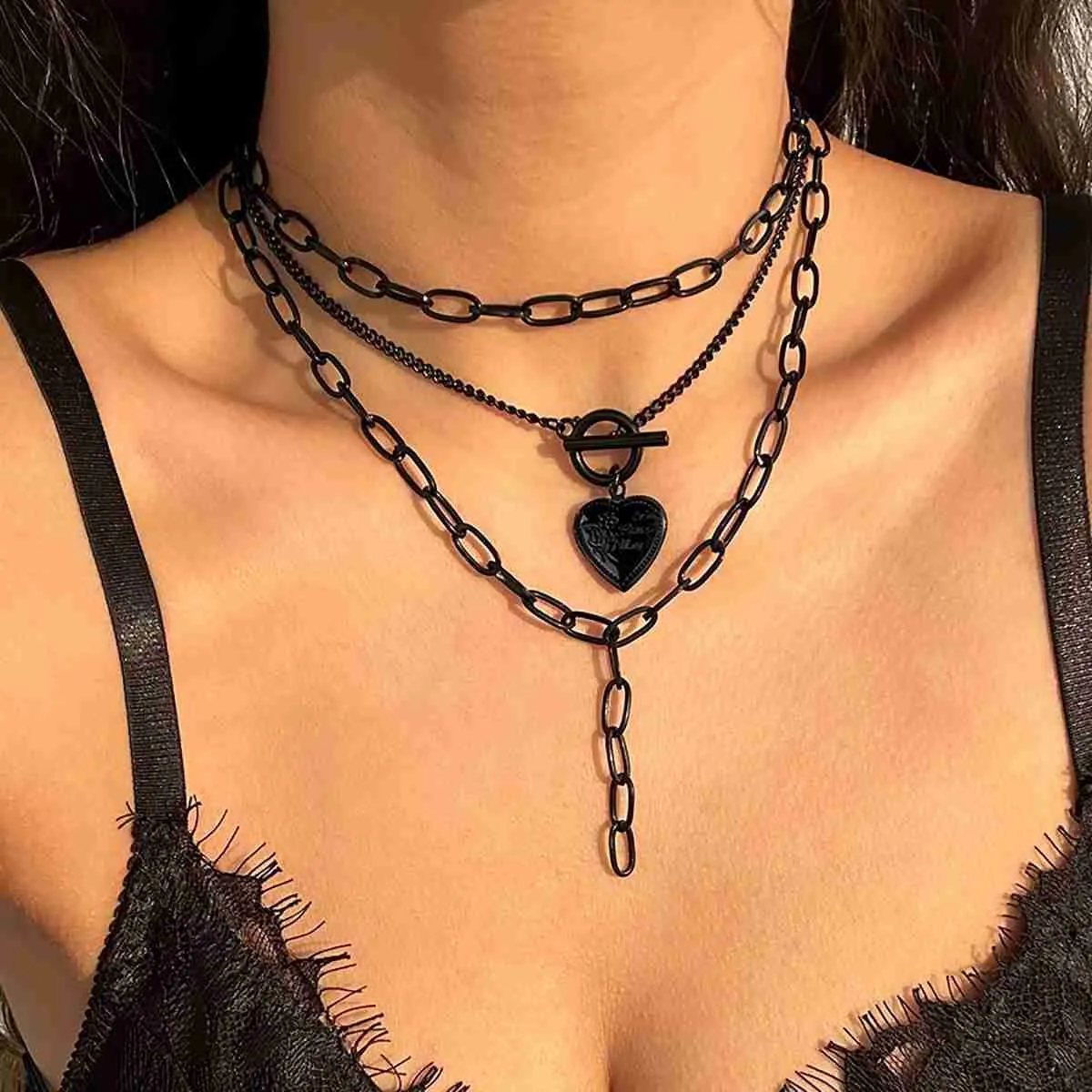 Hangende kettingen Salircon Gotisch zwart geschilderde metalen ketting Korte sleutelbeen ketting mode hart hanger Multi-layer choker punk party sieraden240408