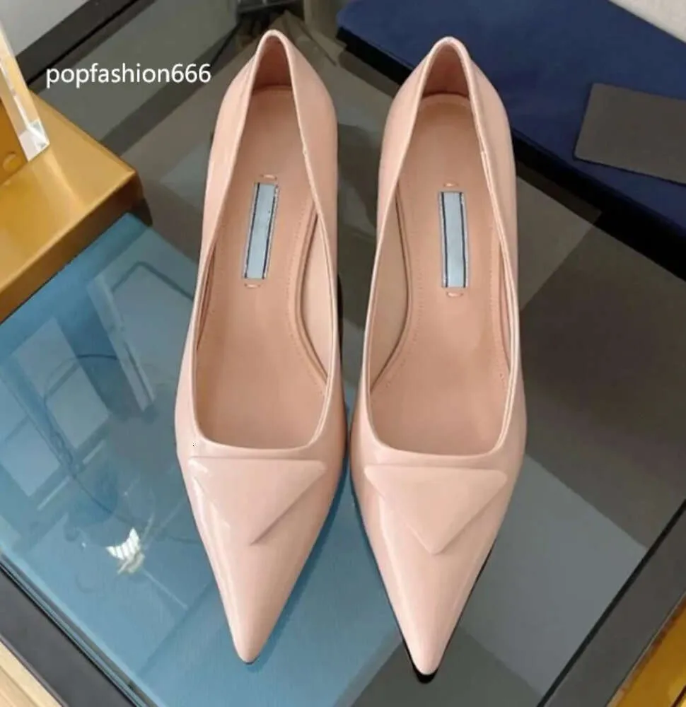 Dress Shoes Luxury Brands 2024 Designer Sandaal Hoge hakken Lage hak Zwart geborsteld Leather Slingback Pumps Zwart Wit Patent Leer 35-40 Fashion Shoes 757576