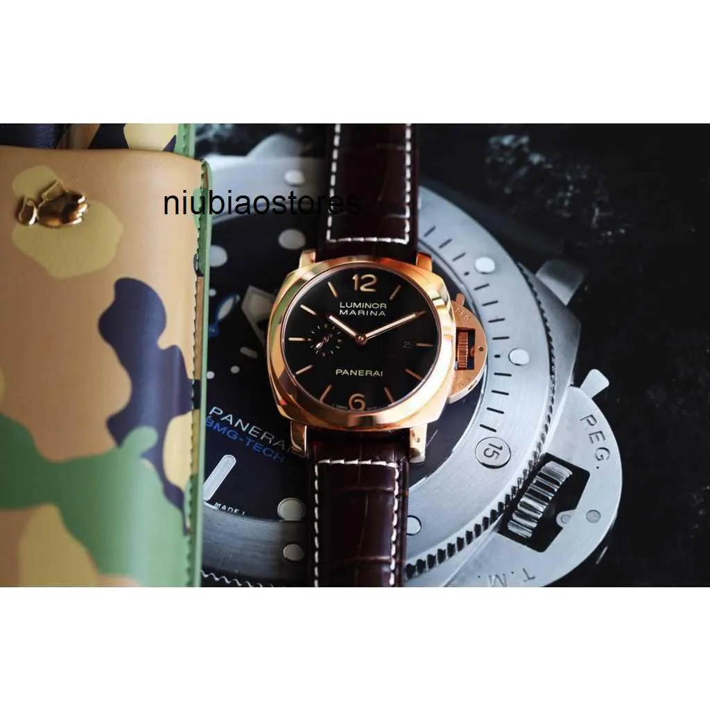 Watch Mens Designer Mechanische Uhren Automatische Bewegung Sapphire Spiegel Größe 44mm Gummi -Uhrband -Sport -Wasserdichte Armbanduhren