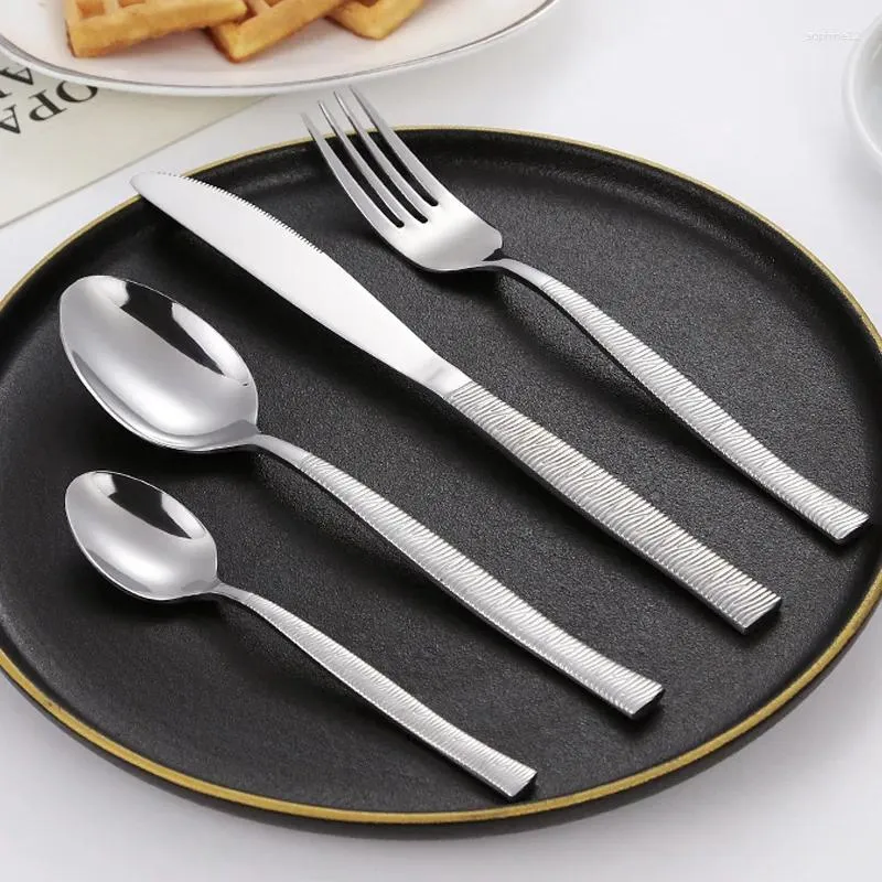 Set di stoviglie 6pcs 430 Set di articoli da tavolo in acciaio inossidabile cucina posate creativa a strisce caffettiere kit di posate per cucchiaio forchetta