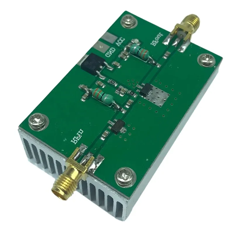 Radio Retail RF Power Amplifier 1512MHz 1,6W HF FM VHF UHF Bredbandsförstärkare RF Power Amplifier för Shortwave HAM Radio