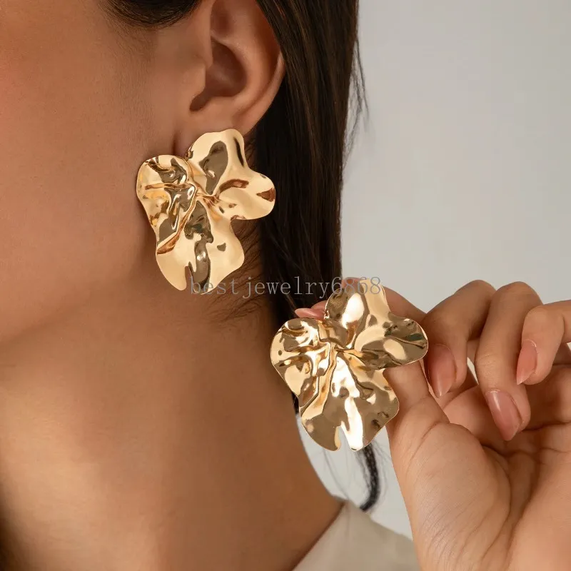 Goth Géométrique Metal irrégulier Petal Fleur Boucles d'oreilles pour les femmes Tendance Unique Piercing Brunge d'oreille Bijoux Steampunk